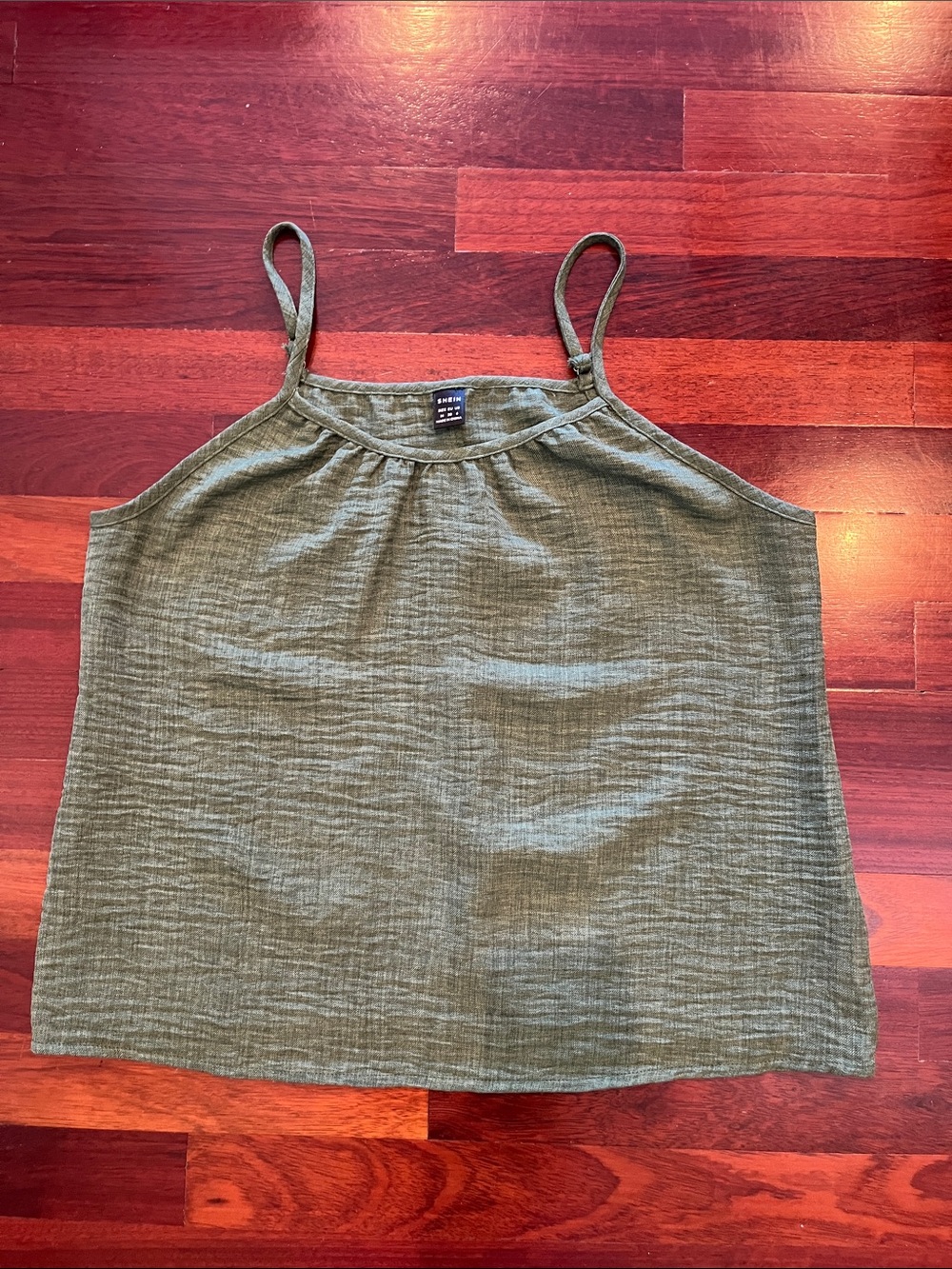 womens Medium green tank top, adjustable straps